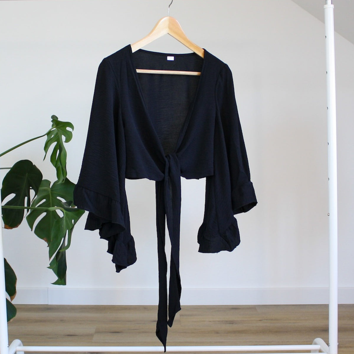 Boho-Wickelbluse mit Schmetterlingsärmeln